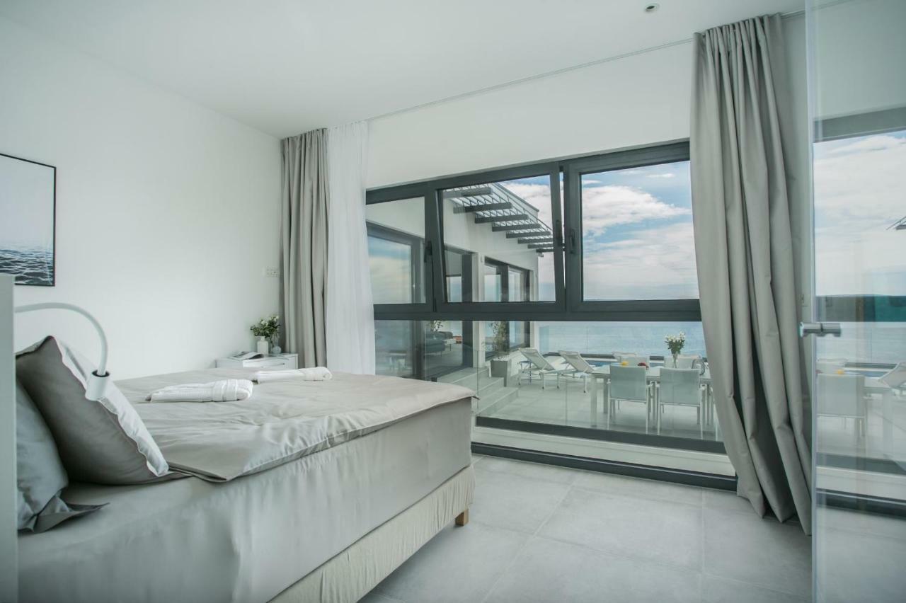 Holiday Home Olive Exclusive - 8 People, Heated Pool, Okrug Gornji, Sea View 트로기르 외부 사진