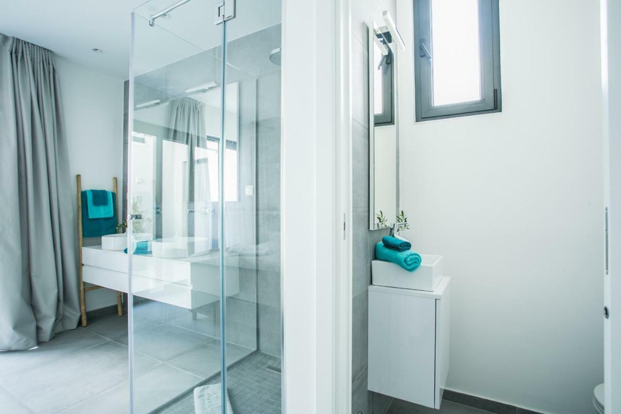 Holiday Home Olive Exclusive - 8 People, Heated Pool, Okrug Gornji, Sea View 트로기르 외부 사진