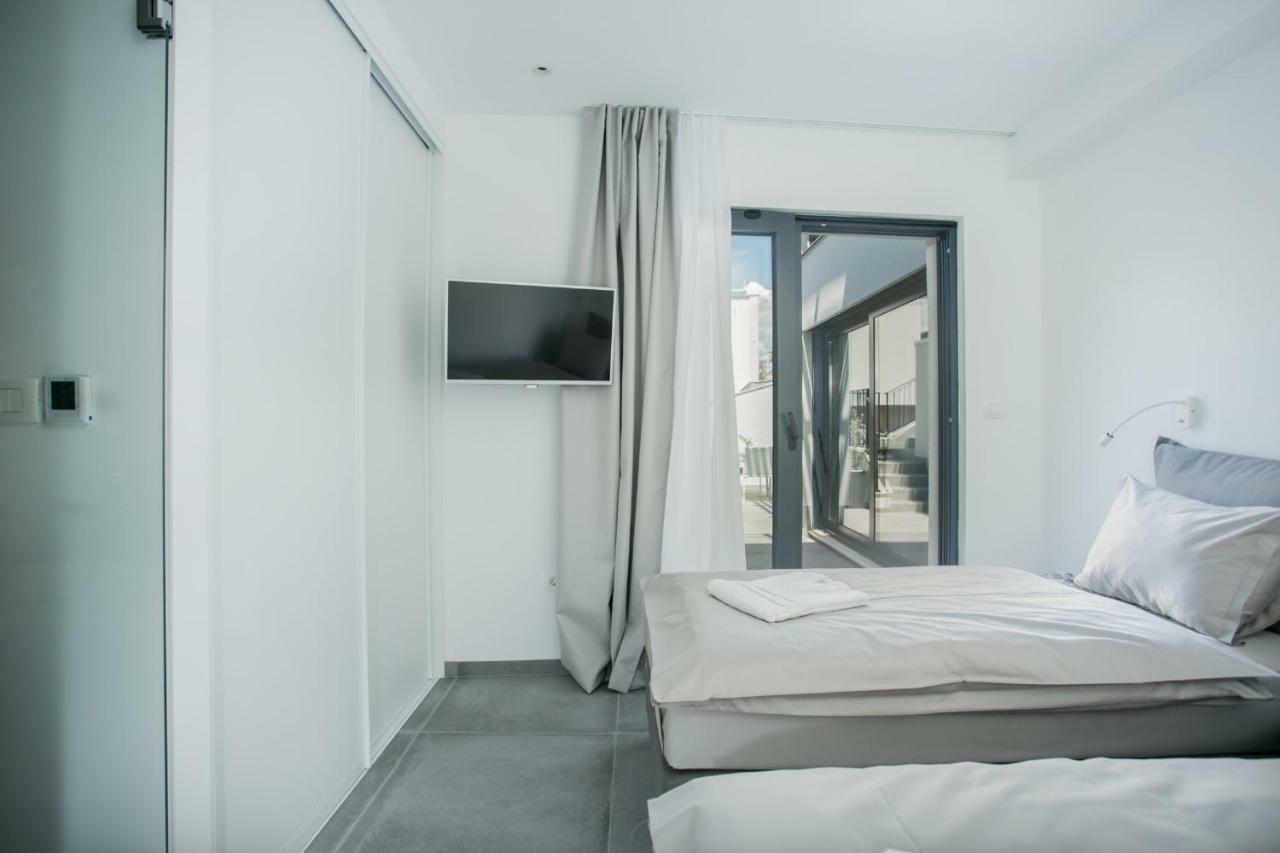 Holiday Home Olive Exclusive - 8 People, Heated Pool, Okrug Gornji, Sea View 트로기르 외부 사진