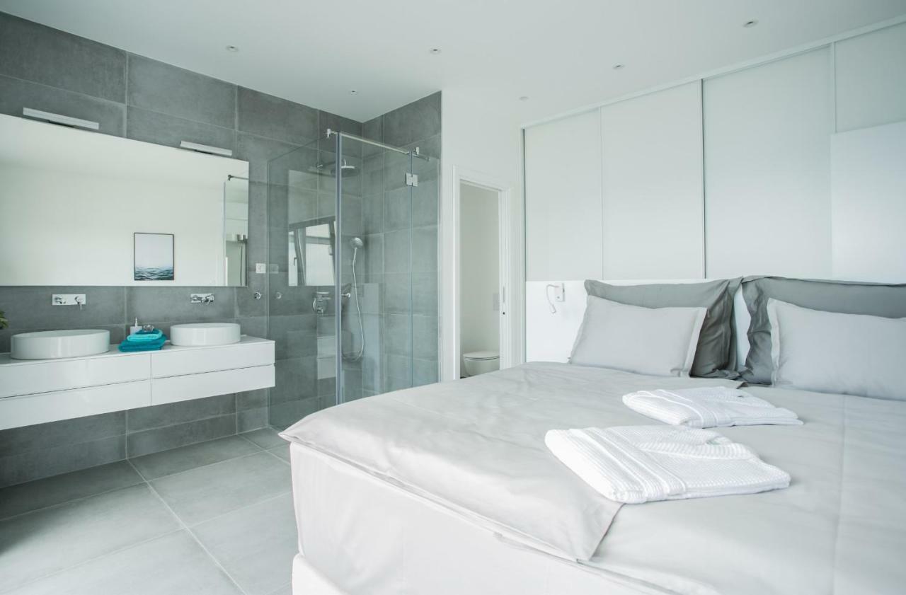 Holiday Home Olive Exclusive - 8 People, Heated Pool, Okrug Gornji, Sea View 트로기르 외부 사진