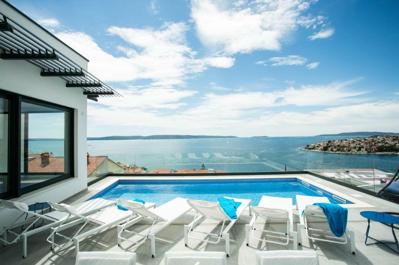 Holiday Home Olive Exclusive - 8 People, Heated Pool, Okrug Gornji, Sea View 트로기르 외부 사진