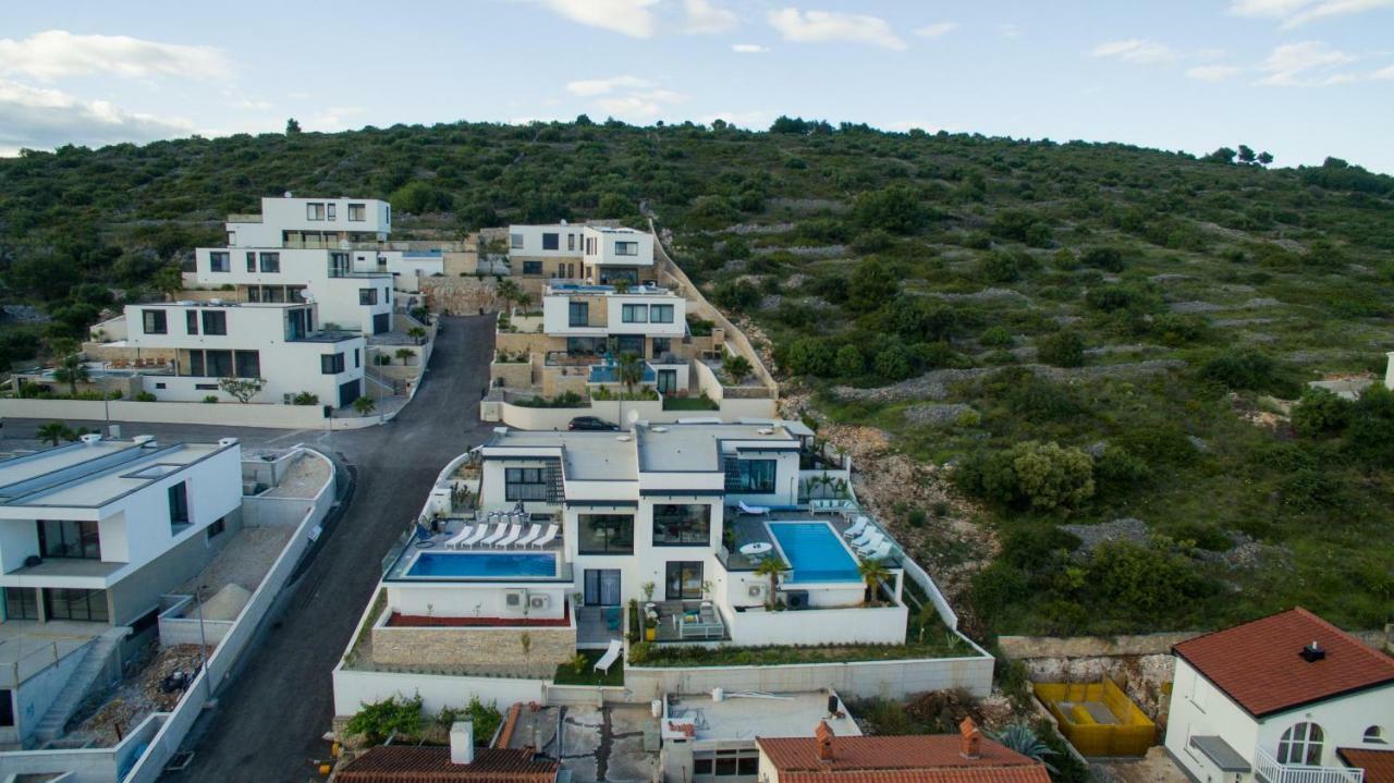 Holiday Home Olive Exclusive - 8 People, Heated Pool, Okrug Gornji, Sea View 트로기르 외부 사진